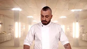 "אני מקווה לא לאכול את הכובע": מה מסתתר מאחורי כפתור מספר 3?