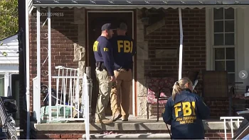 פשיטה על בית ב"בירת הג'יהאד של אמריקה": סוכל פיגוע בהאלווין