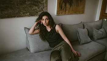 בפעם הראשונה - הזמרת חושפת הכול: "אולי משהו יסיח את דעתי"