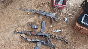 שנתיים אחרי הטבח: נמצאו נשקים של מחבלי חמאס בקיבוץ בארי