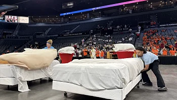 אולימפיאדת הניקיון של לאס וגאס: מרוץ שואבי אבק וזריקת ספוגים