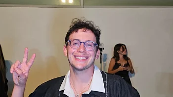 הזמר המצליח נחשף: "קיבלתי מכות של החיים. הצליפו בי עם חגורה"