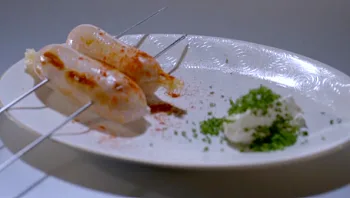 נקניקיות בית וגבינת חרדל: המתכון למנת האודישן של איתן ברגמן