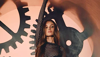 לראשונה בקריירה: אנה זק בשיתוף פעולה עם המוזיקאי המוערך