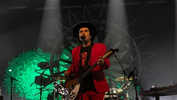 להקת הרוק הוותיקה הפתיעה במופע טראנס. זה היה פשוט אדיר