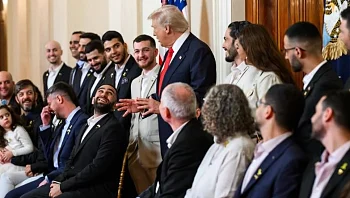 טראמפ לשורדי השבי בבית הלבן: "אתם כבר לא חטופים - אתם גיבורים"