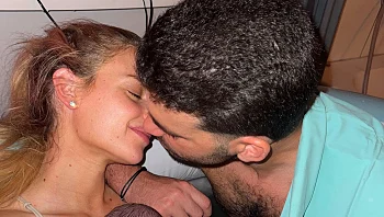 מזל טוב! בר זומר ילדה בת שנייה בלידת מים