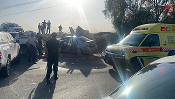 דריסה בנגב: מצוד אחר נהג רכב שנמלט משוטרים ופגע בעוברי אורח