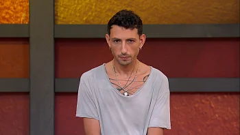 "הייתי שורף דברים ונעצרתי בכיתה ג'": האודישן של עמית אללי