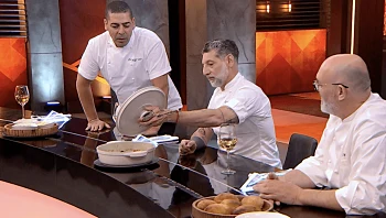 "אני לא יכול להפסיק לאכול": מה מסתתר בסיר שכישף את השפים?