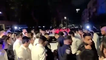 תהלוכה ושירים: "אירוע הוקרה" בבני ברק למען 30 עריקים ששוחררו