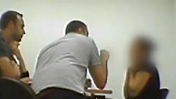 "תקשיבי, היום זיוני המוח שלך נגמרים. את מבינה את זה?"