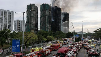 עלה ל-83 מניין ההרוגים בשריפה בהונג קונג, יותר מ-300 נעדרים