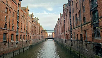 זוהרת ומפתיעה: חופשת חורף קסומה בעיר היפה שלא רבים מכירים