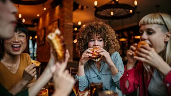 פיצה, סמורס או מק נ' צ'יז? המאכלים האמריקאיים הכי טעימים שיש