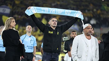 רום ברסלבסקי עלה לכר הדשא בטדי: "עומד פה חופשי ומאושר"