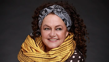 מהיסטוריה יהודית למוזיקת גוספל: לאה שבת כפי שלא שמעתם מעולם