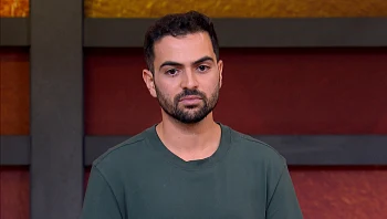 "אבא לא עשה לי הנחות, הוא התייחס אליי כמו כל עובד במסעדה"