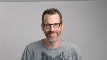 "כמה טוב לי שאת פה": הזמר חושף צד מאוהב שעוד לא הכרנו