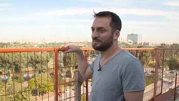 "סיפור סינדרלה": גורו ההשקעות חושף איך הפך ממובטל לעשיר מופלג