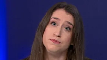 לא רק אייפון: רשתות השיווק החלו למכור מוצרים נלווים והמחירים נחתכים