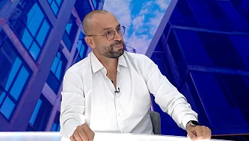 המחסנים עוזבים את הנמל ועוברים צפונה ודרומה