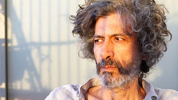 מעוטף עזה לת"א: המוזיקאי שמגדיר מחדש את העצמאות של האמנות