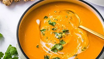 מושלם לסערה: מתכון למרק בטטה מפנק של השף התל-אביבי