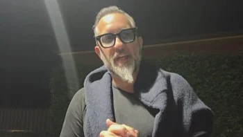 "הכול זה בכוח האמונה": איך מ-300 דולר בכיס יקיר הפך למיליונר?