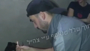 התיעוד המצמרר: 6 החטופים שנרצחו מדליקים נרות חנוכה במנהרה