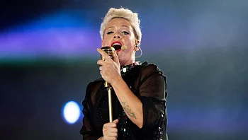 "גאה במי שאני": כוכבת העל חושפת שספגה אנטישמיות מילדותה