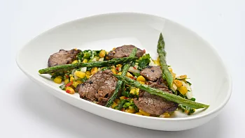 סינטה על מצע של סלט: המתכון למנת האודישן של שימאא אחמד