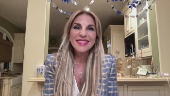 "זה לא רק נוצץ": סיגל סטייל על החיים בצד השני של העולם