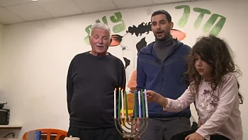 נר שמיני עם הרפתן שלא עזב את הקיבוץ - שנתיים אחרי 7.10