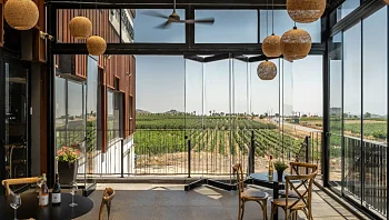 שילמתם על עוד חדר - והוא עומד ריק: כך הפכה המרפסת לבזבוז הכי יקר בדירה הישראלית