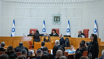 פרסום ראשון: שכר העתק לעו"ד שמייצג את הממשלה