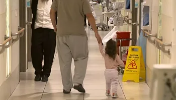 מדינה עם שפעת: תיעוד מיוחד ממחלקת הילדים באיכילוב