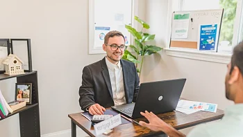 מהפכת השילוט הדיגיטלי בבניינים ומשרדים: ניהול שמות בלחיצה אחת וחיסכון גדול בתחזוקה