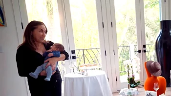 "אני לבד ובחרדות": עולמה של לי מיטלטל רגע אחרי לידת בנה השני