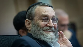 התרגיל של גפני: לפיד הודיע שיעתור - החרדים העבירו מהר את הכסף