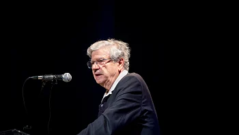 אהרן ברק: אנחנו כבר לא דמוקרטיה ליברלית, ונשלטים בידי אדם אחד