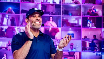 "לשחרר את הכוח שבתוכך": המנטור המפורסם בעולם מגיע לישראל