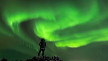 חיים את החלום: הישראלים שרואים את הזוהר הצפוני מהמרפסת