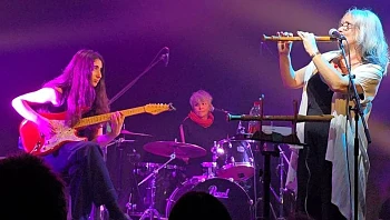 "מסלול פשוט": הרכב הרוק הנשי במיני-אלבום בכורה מפתיע