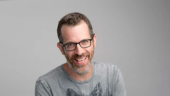 הגיע הביתה: המוזיקאי שכותב הכי חשוף וכן - משחרר אלבום חדש