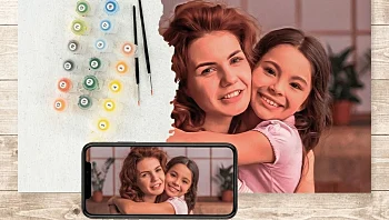 הזיכרון שהפך לקנבס: איך הפכו הרגעים הפרטיים שלנו לאמנות המבוקשת ביותר בישראל