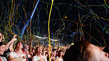 יושבים כל היום? הקשר המפתיע בין הכיסא לכאב שלכם