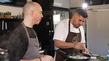 מתכון לקונפי כרישה של נאור אורדמן ושקשוקה יוגורט של קובי אדרי