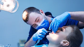 השתלות שיניים בחולים מורכבים: האם מדובר בטיפול אפשרי?