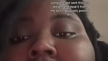 שרה ג'ינגל שהתפרסם בטיקטוק  - והחברה הפכה אותו לפרסומת